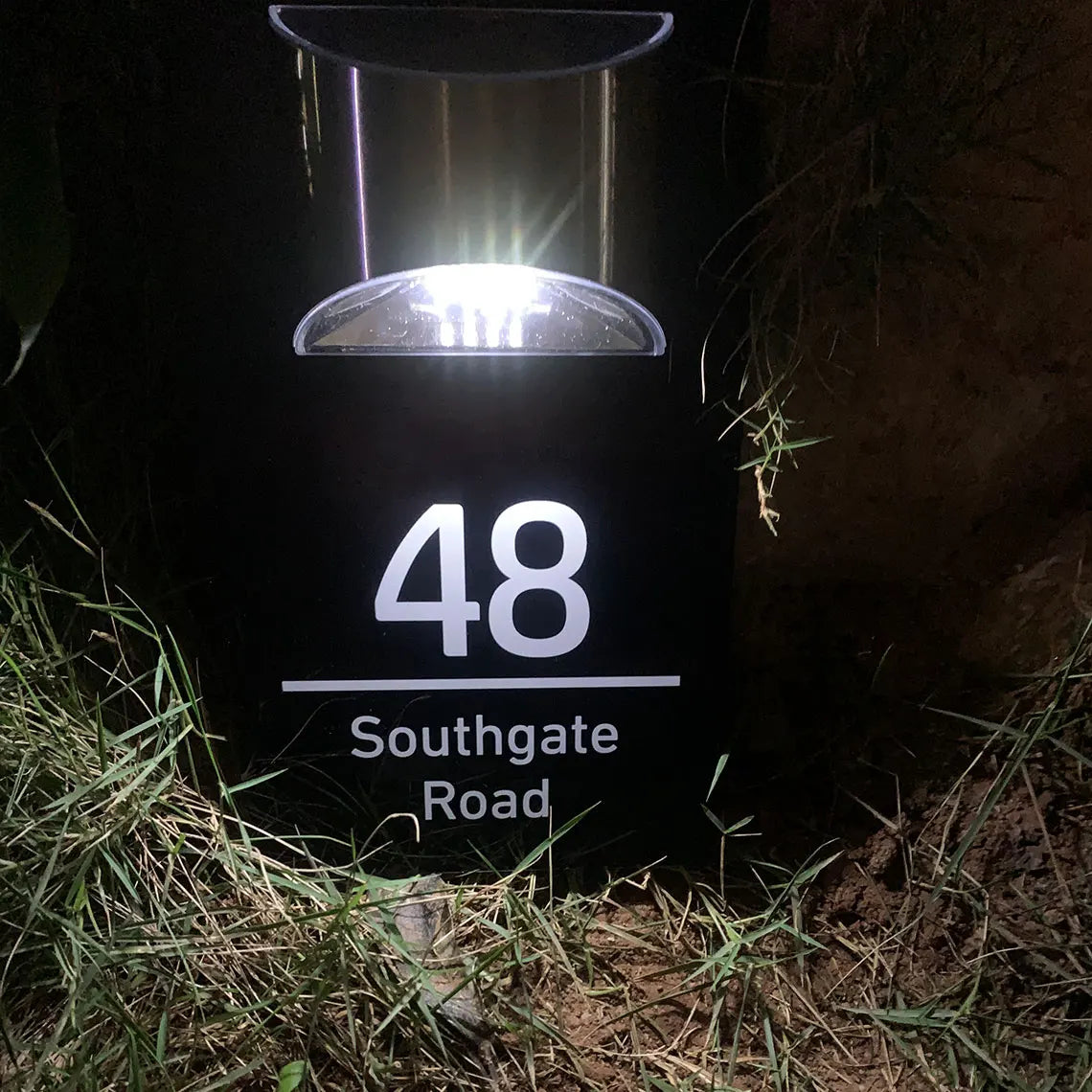 Customized House Sign Solar Premium LED Light Plaque Address Outdoor Street Name Modern Door Number Glossy Black White 15x25cm